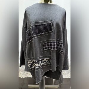 PATCHWORK ART TOP GRAY STRETCH TUNIC APPLIQUE PATCHES ASYMMETRICAL HEM SIZE LG